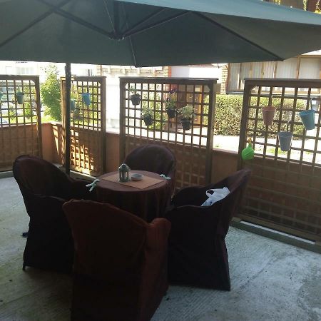 Apartman Hitno Tuzla Exterior foto